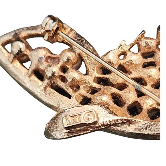 Mode-Art Faux Pearl Gold-tone Spray Brooch, Vintage - Picture 3 of 4